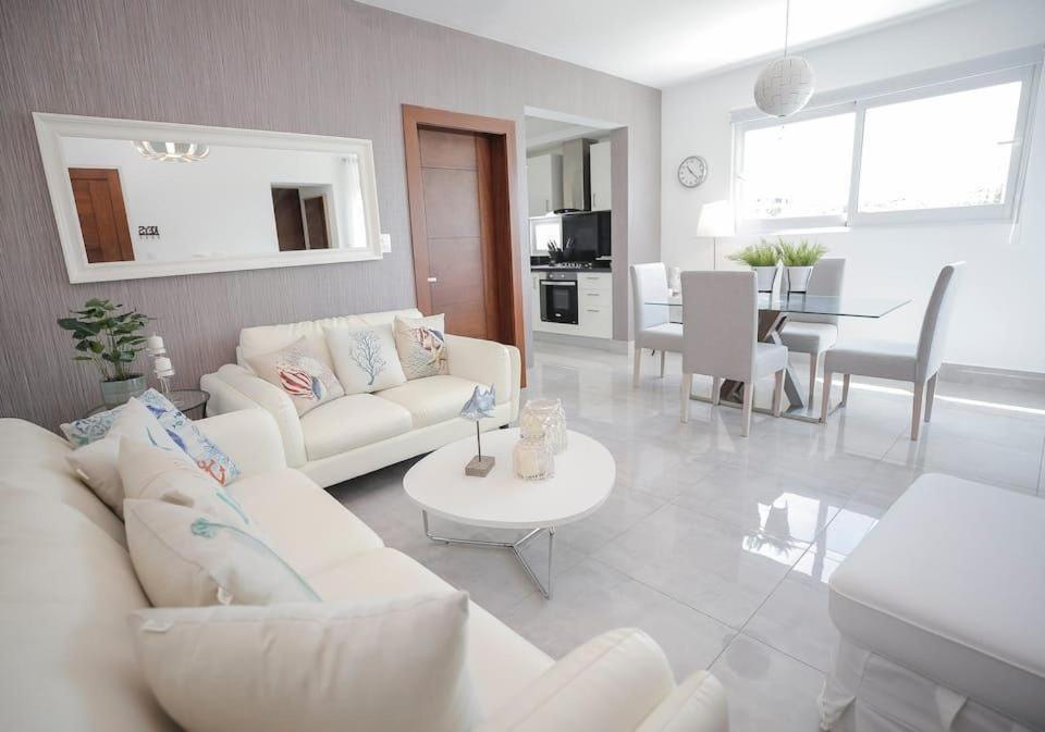 Soha Suites I سانتياغو دي لوس كاباليروس المظهر الخارجي الصورة